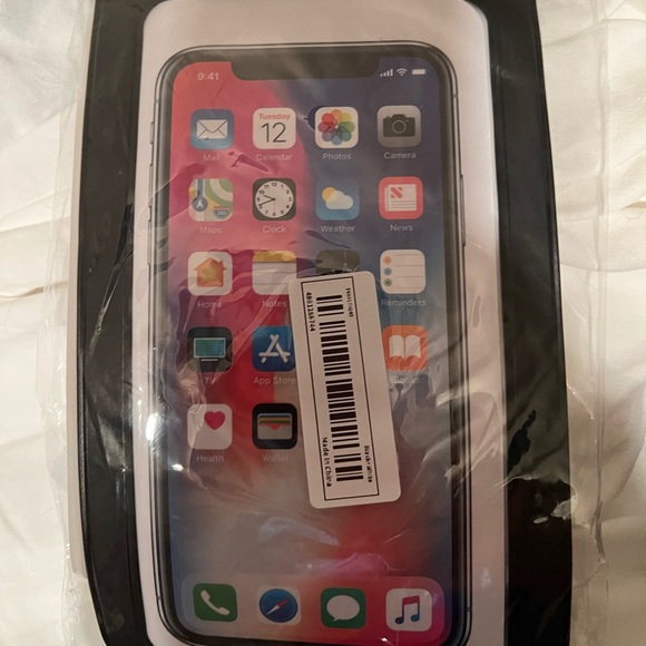 XL Waterproof Pouches Keep Your Phone Dry and Secure White/Clear - Picture 2 of 5